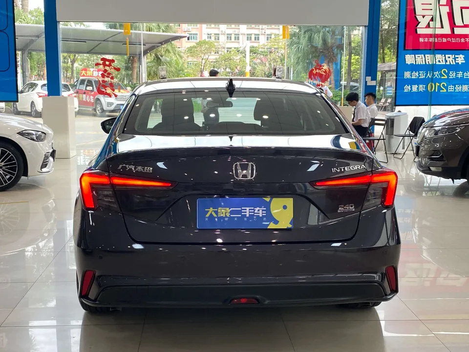 Honda Integra 240TURBO CVT Leading Edition 2023 — миниатюра 2