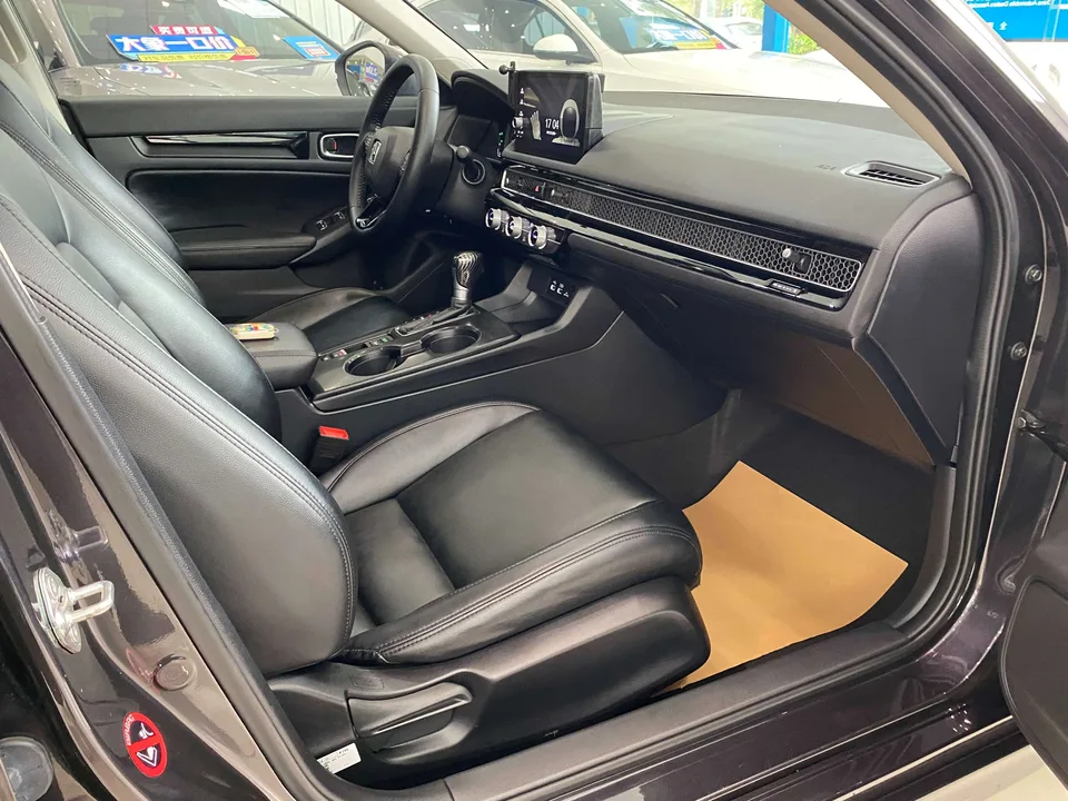 Honda Integra 240TURBO CVT Leading Edition 2023 — миниатюра 3