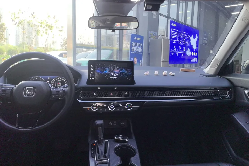 Honda Integra 240TURBO CVT Technology Edition 2024 — миниатюра 2