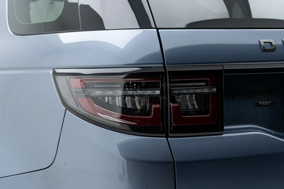 Land Rover Discover Sports facelift 249PS R-Dynamic S performance version 5-seater 2023 — миниатюра 2