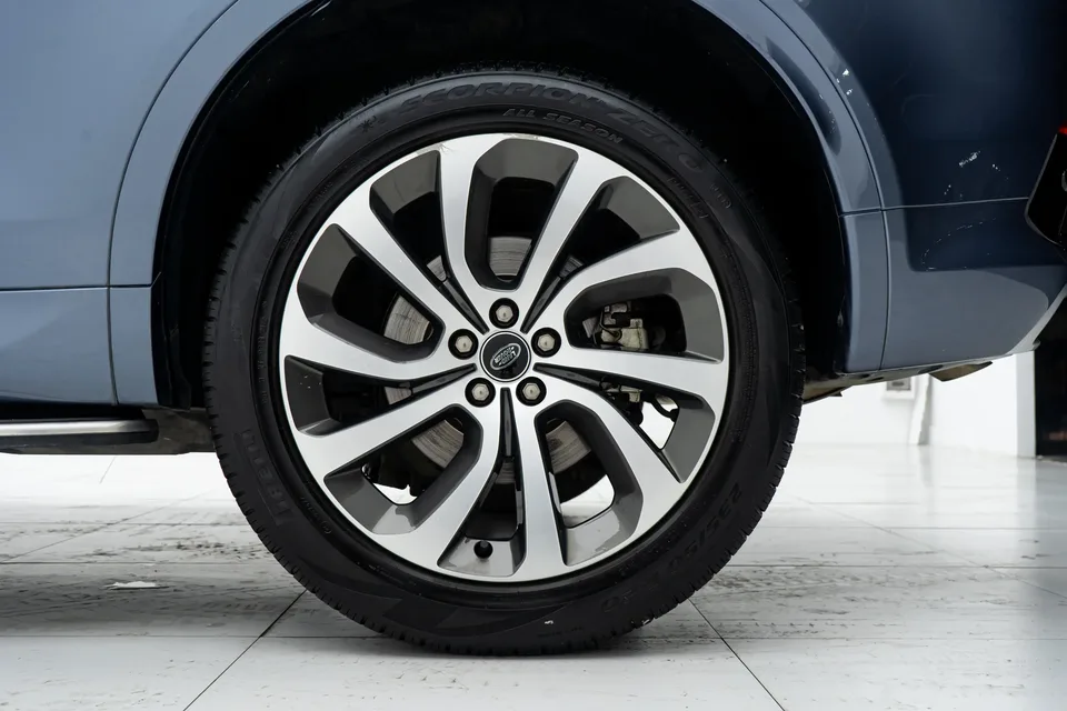 Land Rover Discover Sports 2023