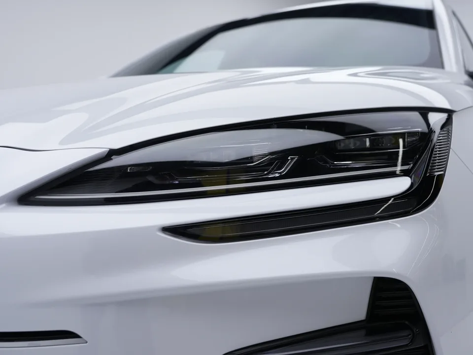 BYD Song PLUS DM DM-i Champion Edition 110KM Flagship PLUS 2023 — миниатюра 3