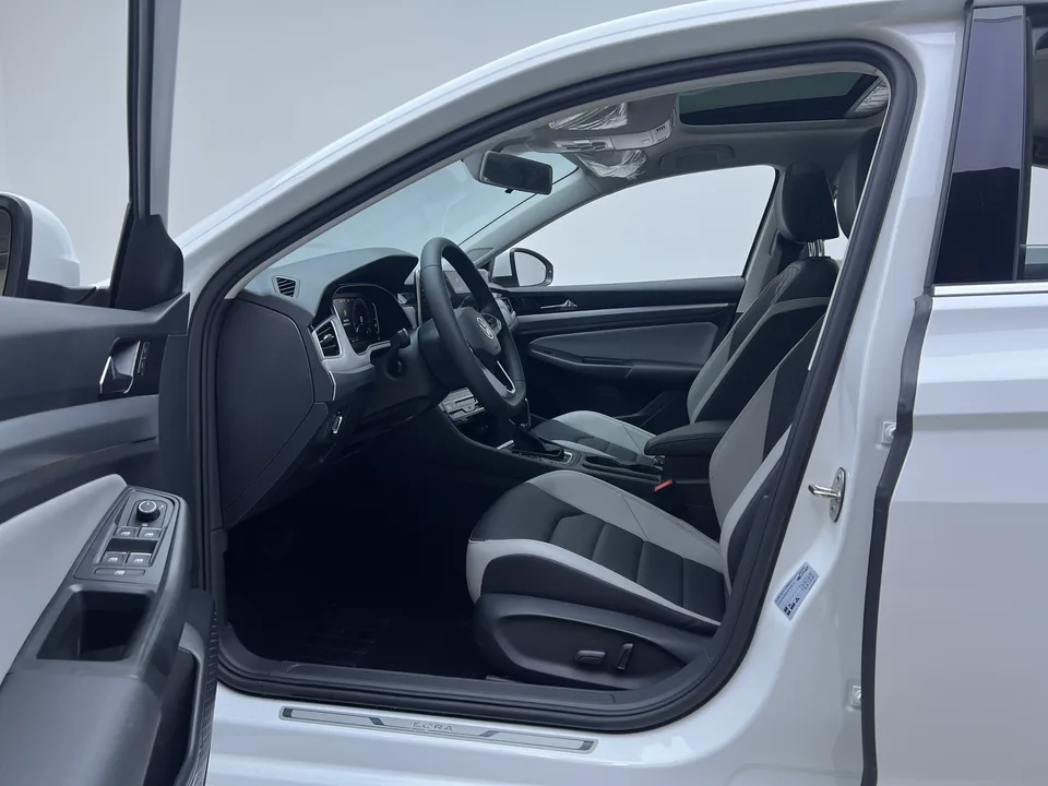 Volkswagen Bora 300TSI DSG Premium Edition 2023 — миниатюра 4