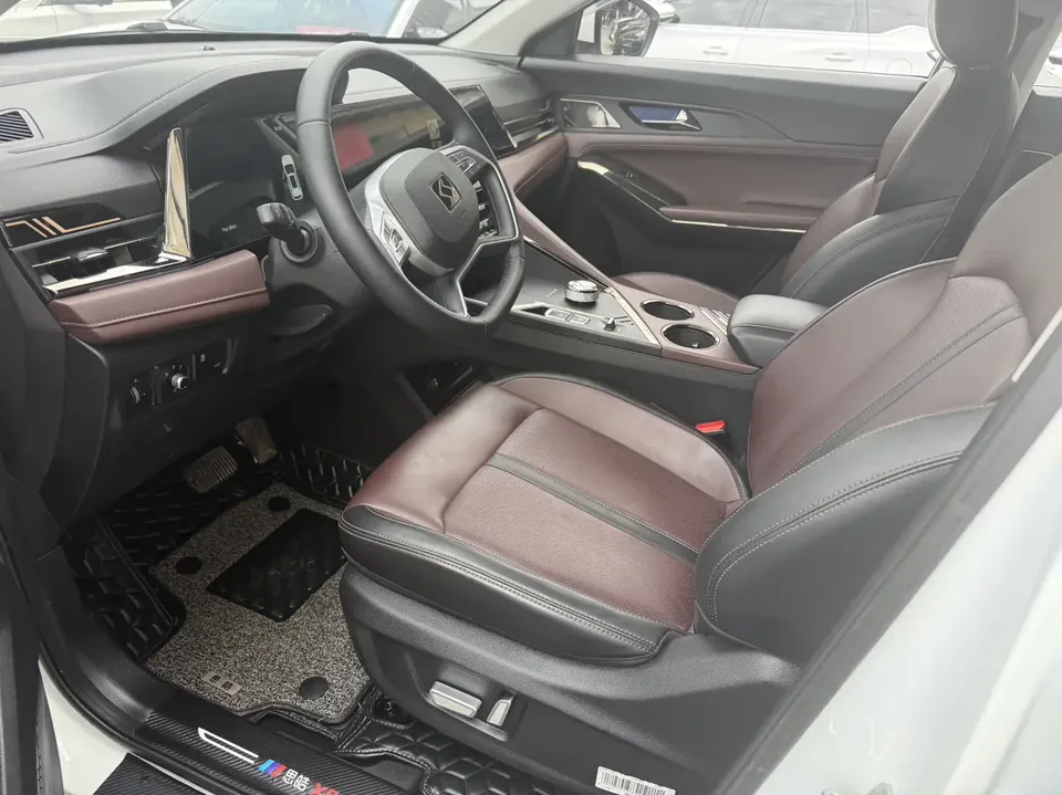 JAC (Sihao) Sihao X8 PLUS 1.5TGDI DCT Smart Edition 6/7 Seaters 2023 — миниатюра 4