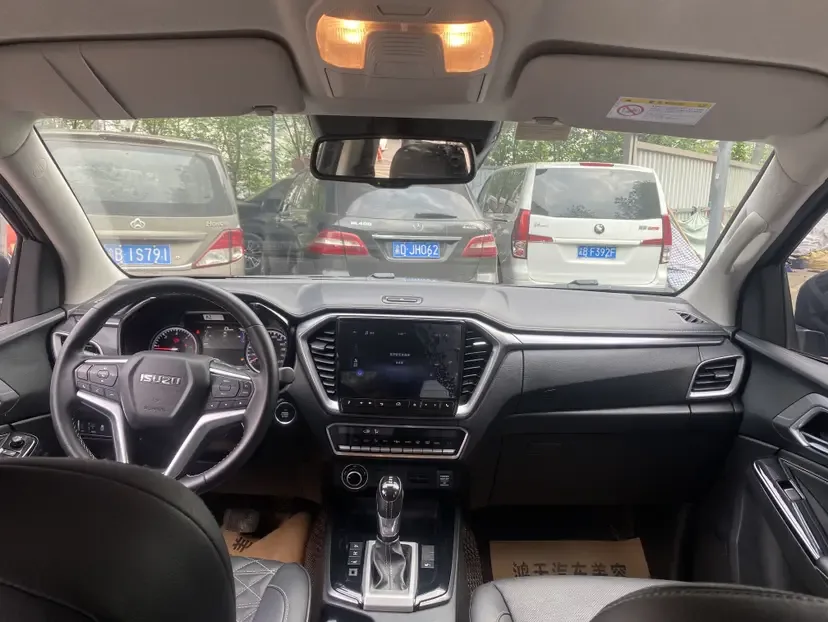 Isuzu D-Max 1.9T automatic four-wheel drive diesel Global-leading RZ4E 2022 — миниатюра 5