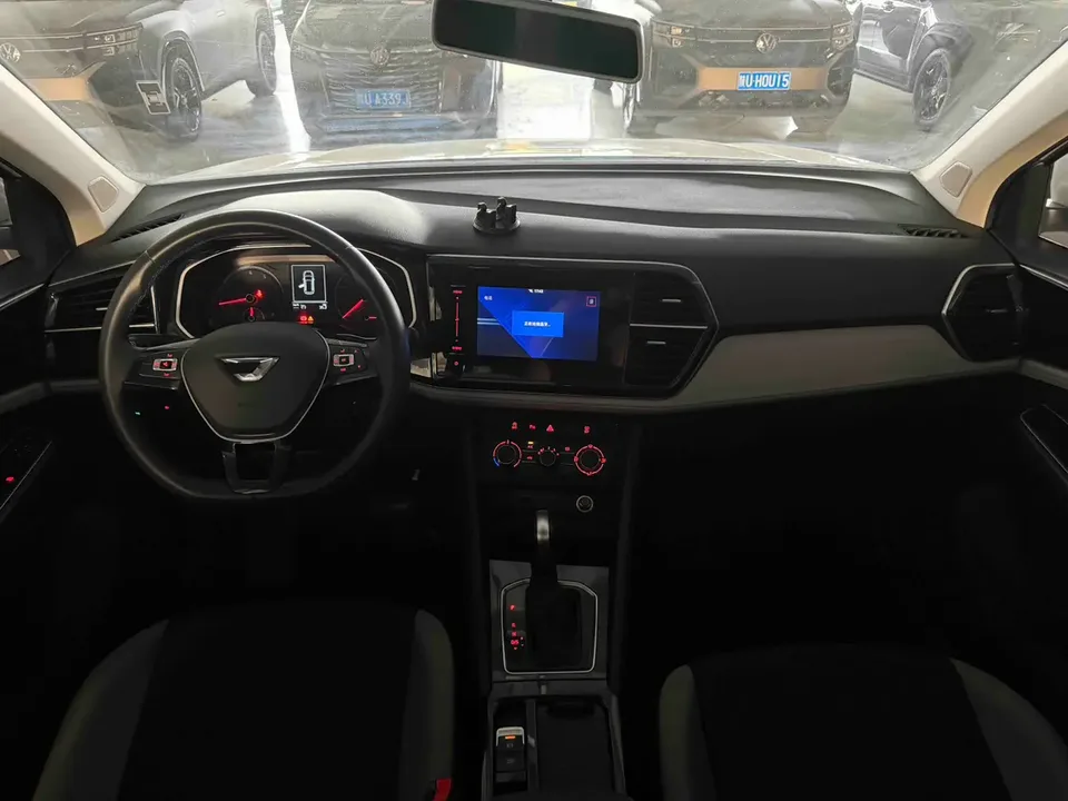 Jetta VS7 Panda Edition 1.4T Automatic Honor Edition Pro 2023 — миниатюра 3