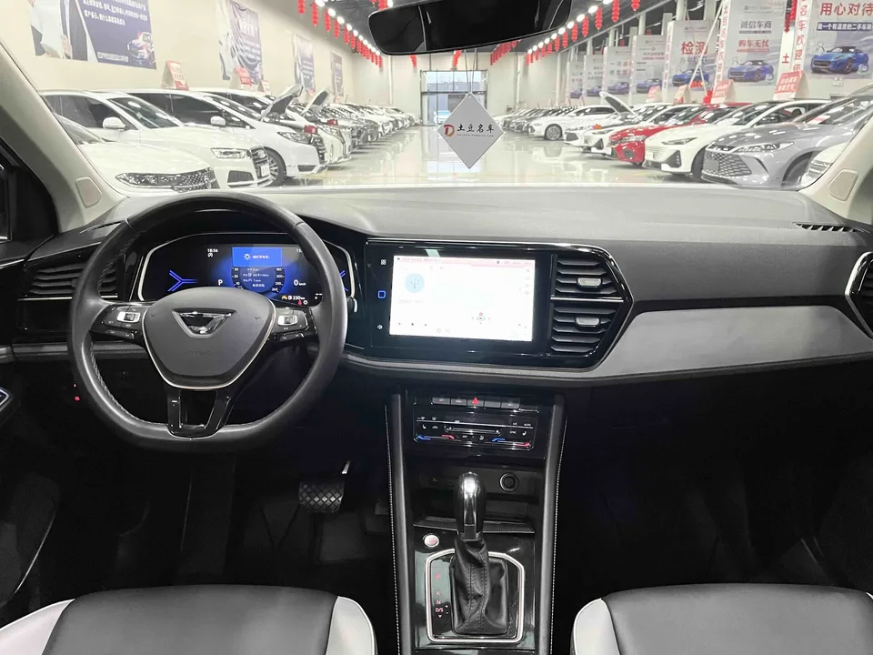 Jetta VS7 280TSI Automatic High Gloss Glory Edition 2023 — миниатюра 4