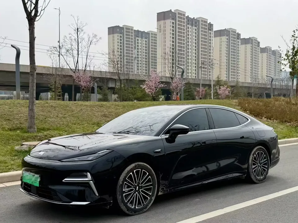 Geely Galaxy Star 8 PHEV 2025