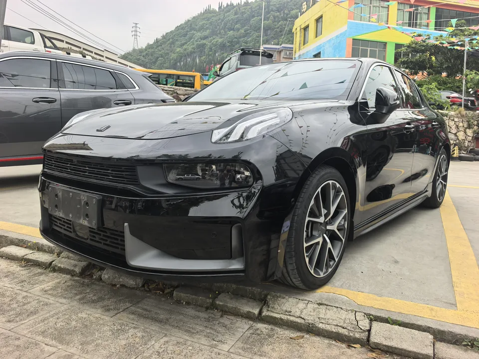 Lynk & Co 03 2022