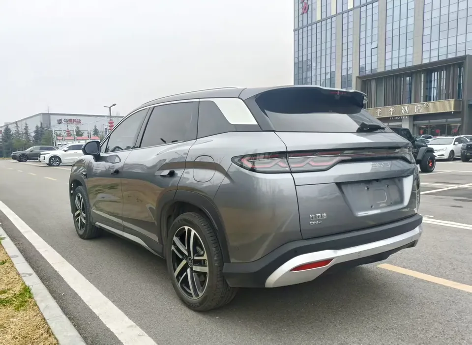 BYD Song L DM Intelligent Driving Edition DM-i 112KM Beyond Edition 2025 — миниатюра 4