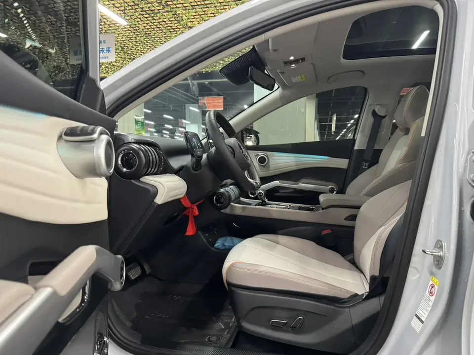 BYD Yuan Plus Honor Edition 430KM Transcendence Type 2025 — миниатюра 4