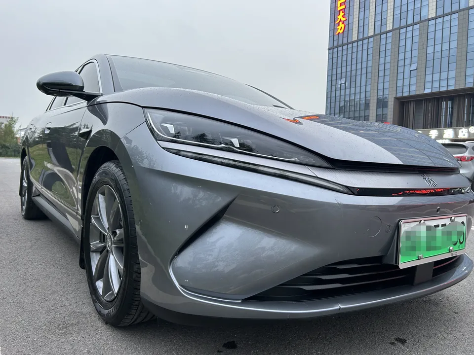 BYD Qin L EV 470km Leading Model 2025 — миниатюра 3
