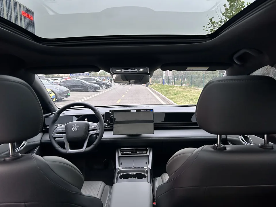 BYD Qin L EV 470km Leading Model 2025 — миниатюра 5