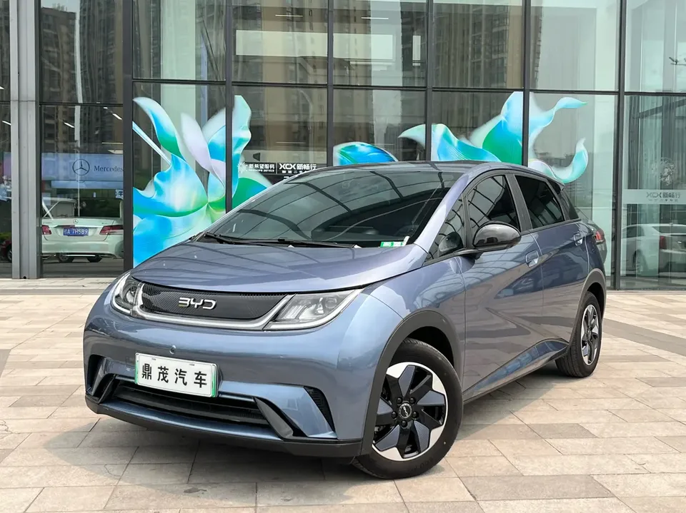 BYD Dolphin 2025