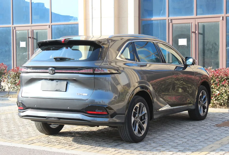 Changan CS75PLUS Changan CS75 PLUS 2025 fourth generation 1.5T New Blue Whale Smart Premium Edition 2024 — миниатюра 5
