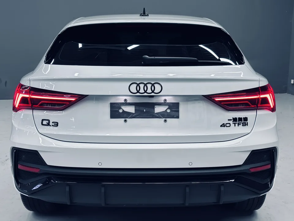 Audi Q3 SPORTBACK facelift 40 TFSI fashionable model 2024 — миниатюра 2