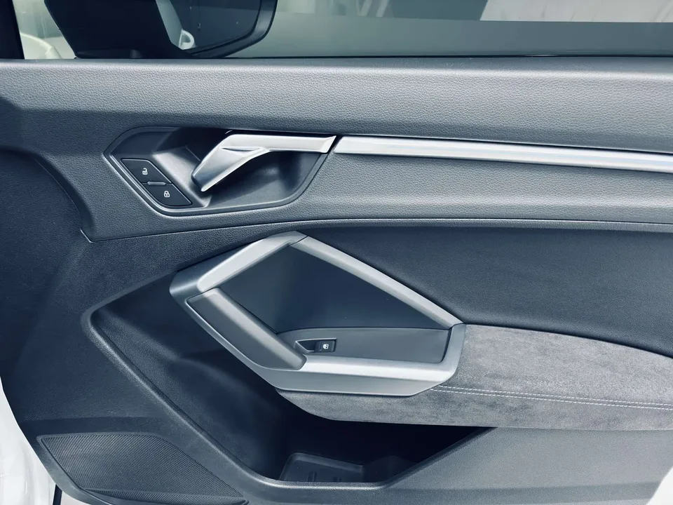 Audi Q3 SPORTBACK facelift 40 TFSI fashionable model 2024 — миниатюра 3