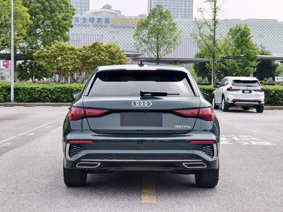 Audi A3 facelift Sportback 35 TFSI stylish and sporty 2023 — миниатюра 2