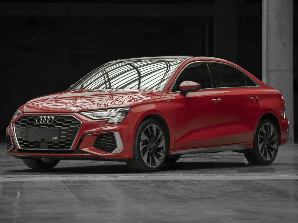 Audi A3 A3L Limousine 35 TFSI Fashion Sports 2023 — фото 1, купить с доставкой в Москву
