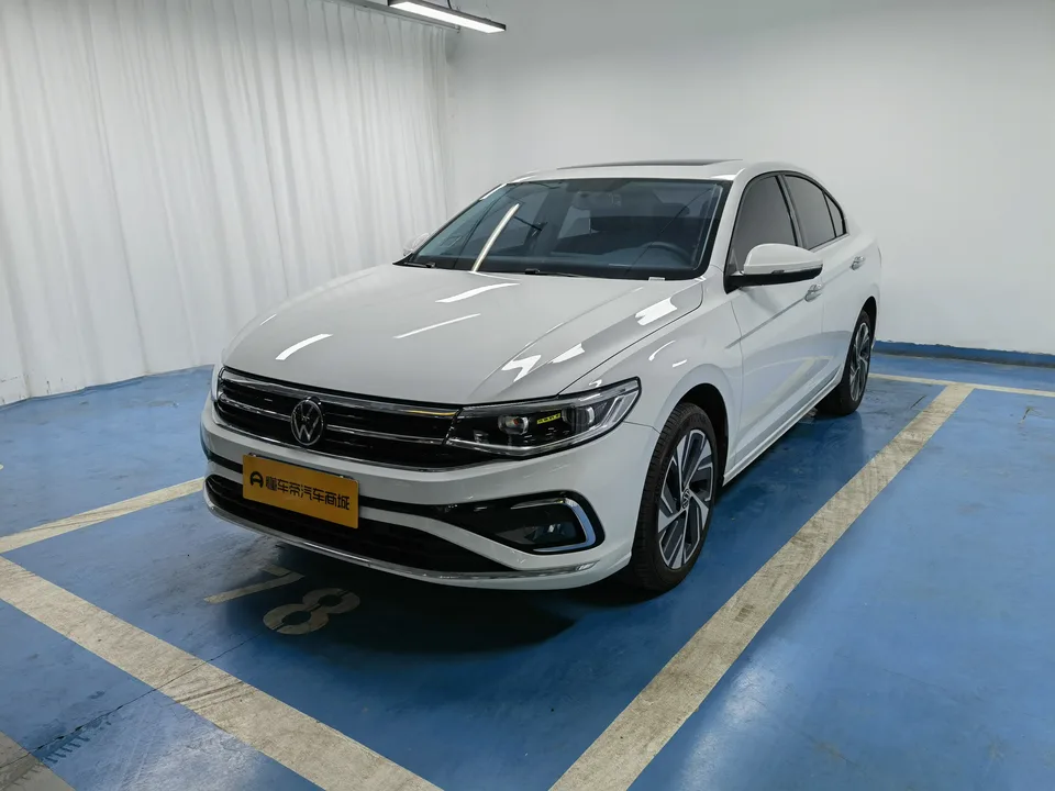 Volkswagen Bora Bora 2024 200TSI DSG Joy Travel PRO Edition 2024 — photo 1, buy with delivery to Moscow