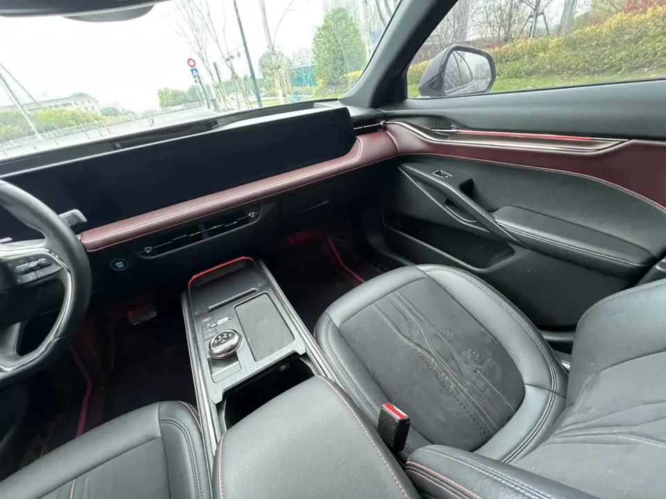 Ford Mondeo Mondeo EcoBoost 245 Extreme Edition 2022 — миниатюра 3