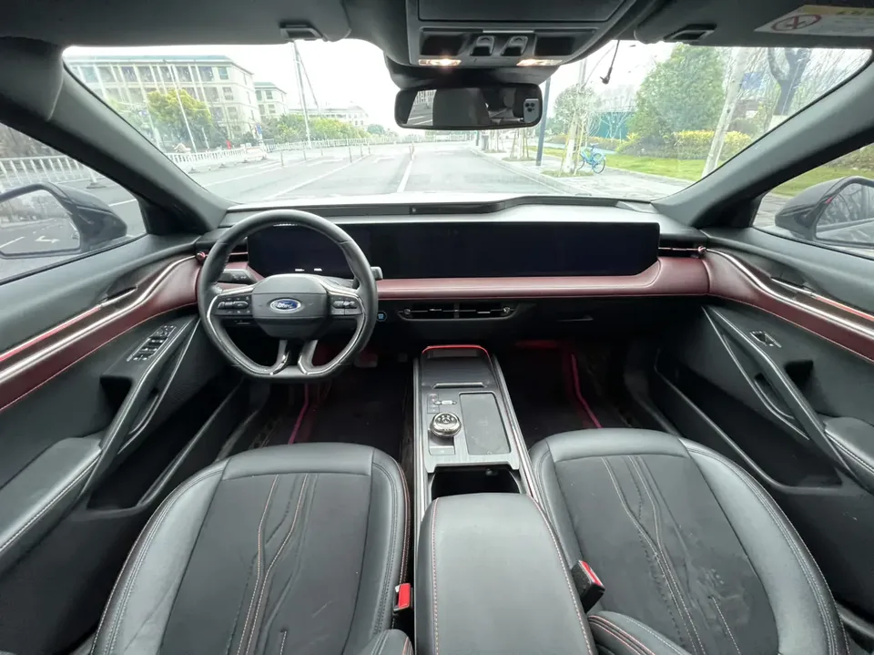 Ford Mondeo Mondeo EcoBoost 245 Extreme Edition 2022 — миниатюра 4