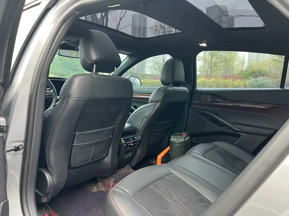Ford Mondeo Mondeo EcoBoost 245 Extreme Edition 2022 — миниатюра 5