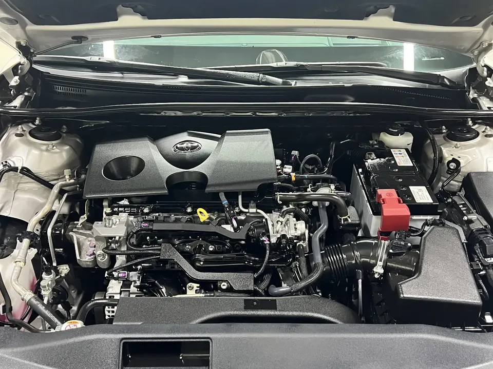 Toyota Camry 2.0GVP Leading Edition 2023 — миниатюра 3