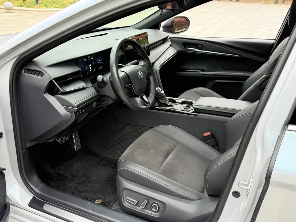 Toyota Camry 2.0S Sport Edition 2024 — миниатюра 4