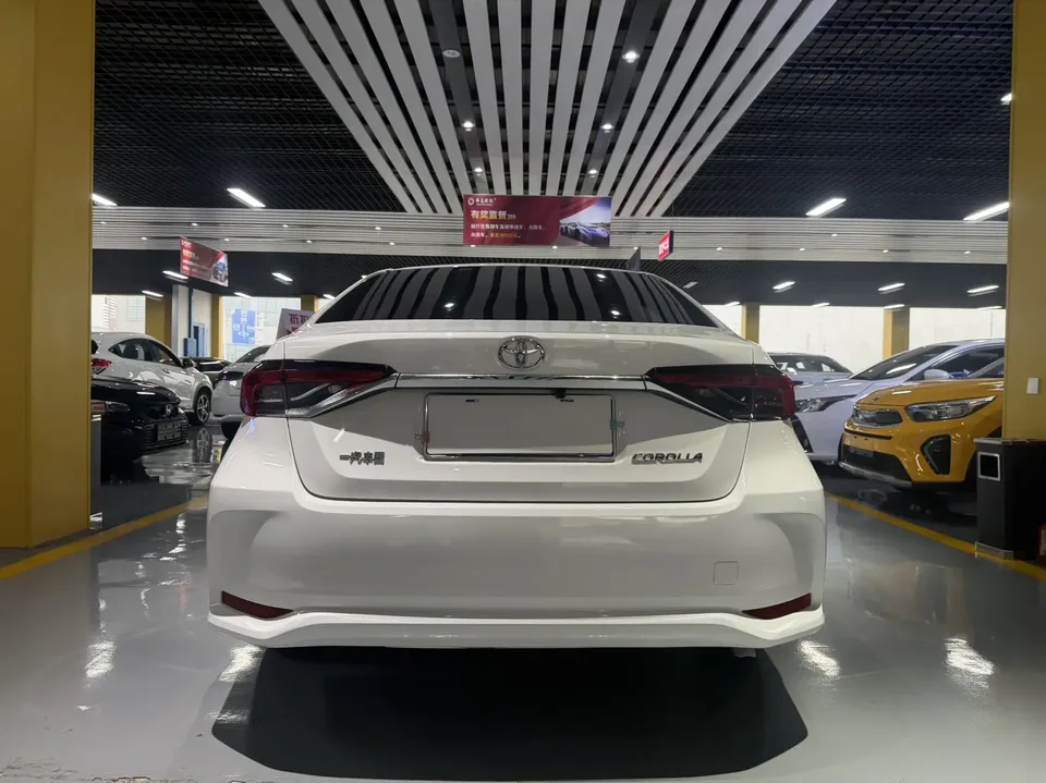 Toyota Corolla 1.5L CVT Pioneer Edition 2023 — миниатюра 2