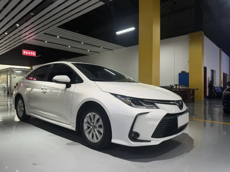 Toyota Corolla 1.5L CVT Pioneer Edition 2023 — миниатюра 3