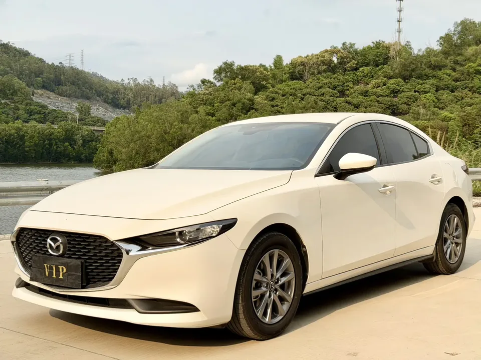 Mazda Axela 2.0L Automatic Quality Edition 2024 — фото 1, купить с доставкой в Москву