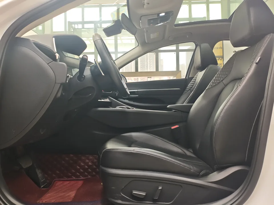 Hyundai Sonata Sonata 270TGDi GLS DCT Elite Edition 2022 — миниатюра 4