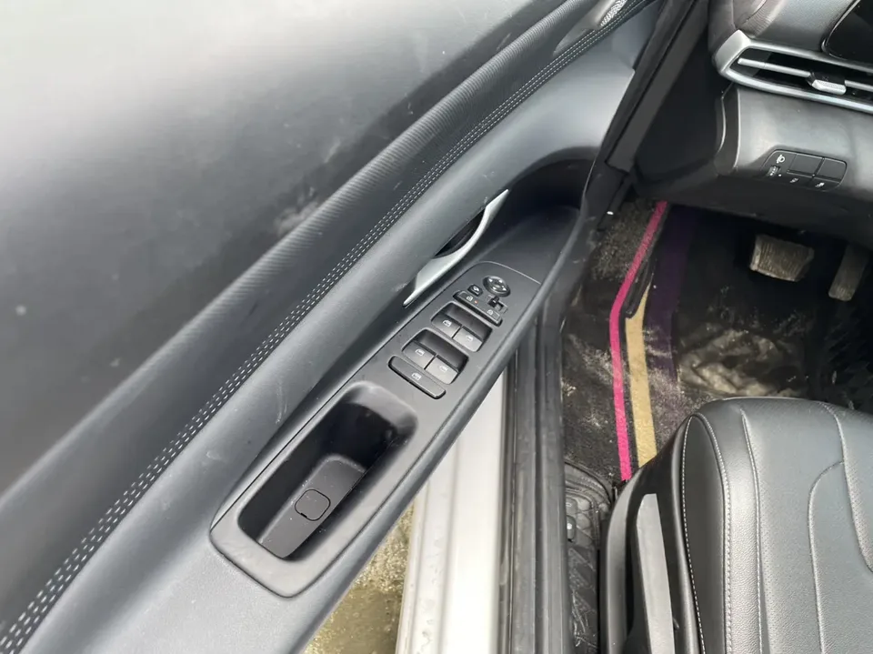 Hyundai Elantra 1.5L CVT GLX Elite Edition 2024 — миниатюра 3