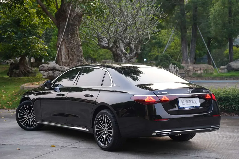 Mercedes-Benz E-Class Mercedes-Benz E-Class 2024 E 260 L Sedan 2024 — thumbnail 2