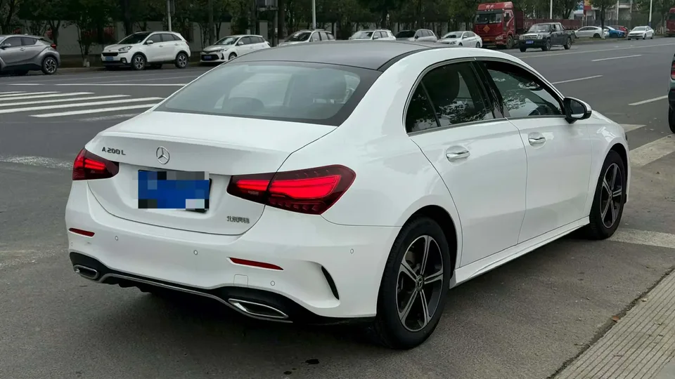 Mercedes-Benz Mercedes Benz A Class A 200 L Fashion Edition 2025 — миниатюра 2