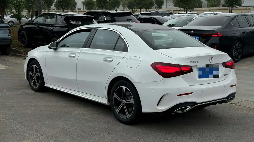 Mercedes-Benz Mercedes Benz A Class A 200 L Fashion Edition 2025 — миниатюра 4