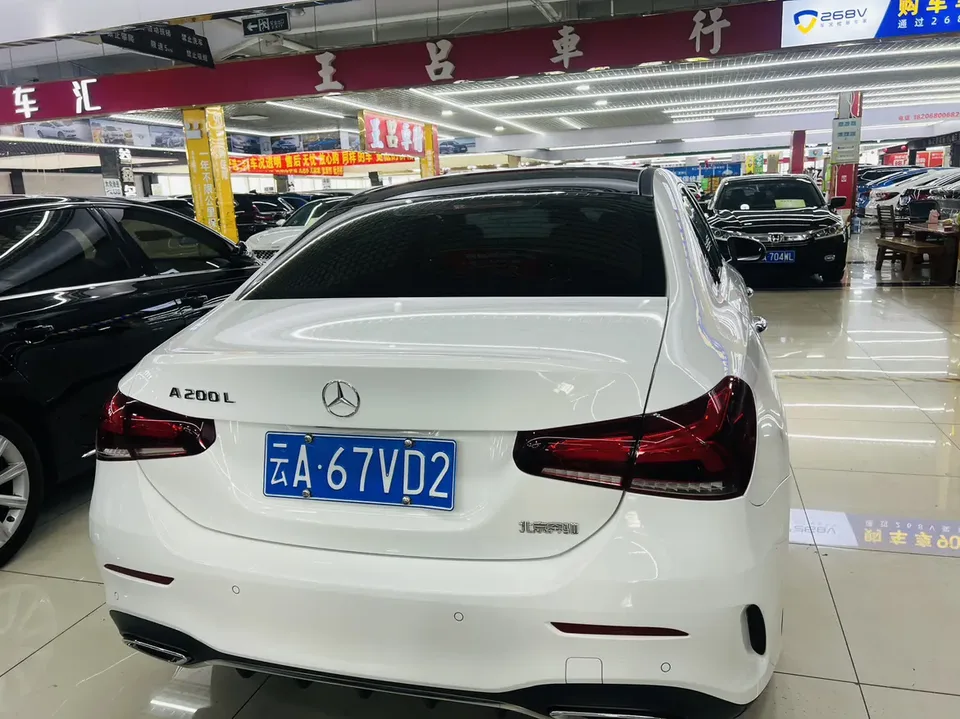 Mercedes-Benz Mercedes Benz A Class Mercedes-Benz A-Class 2023 A 200 L Sports Sedan Dynamic Edition 2023 — миниатюра 2