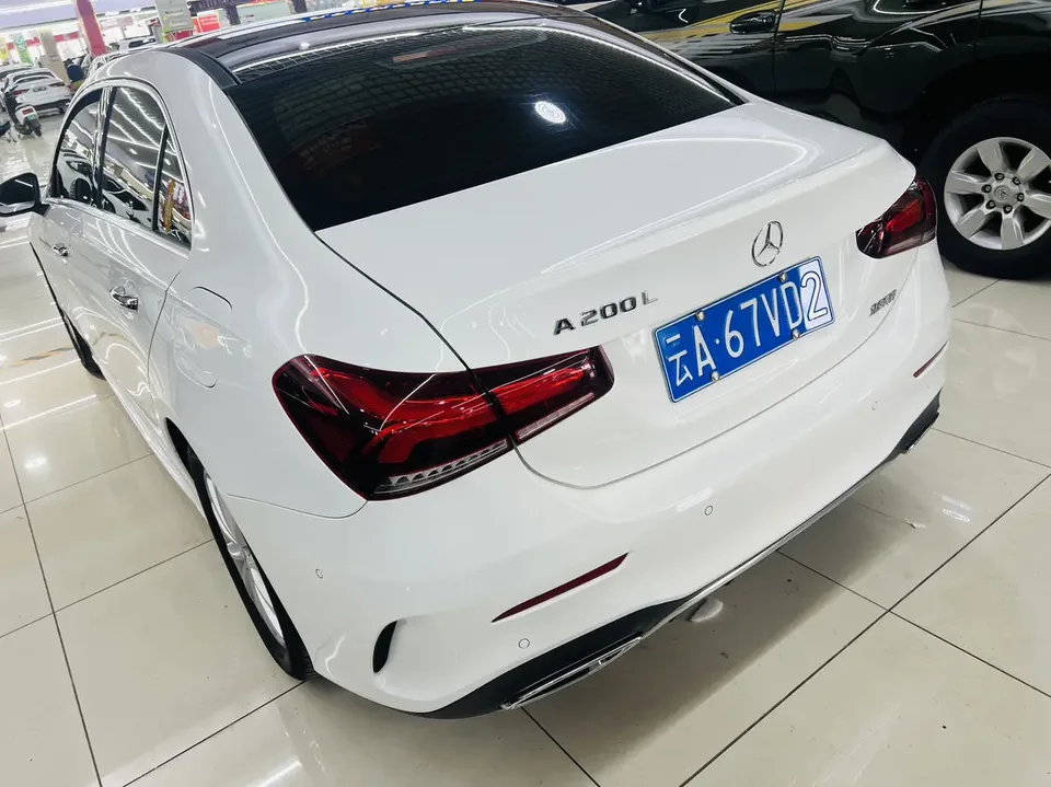 Mercedes-Benz Mercedes Benz A Class Mercedes-Benz A-Class 2023 A 200 L Sports Sedan Dynamic Edition 2023 — миниатюра 4