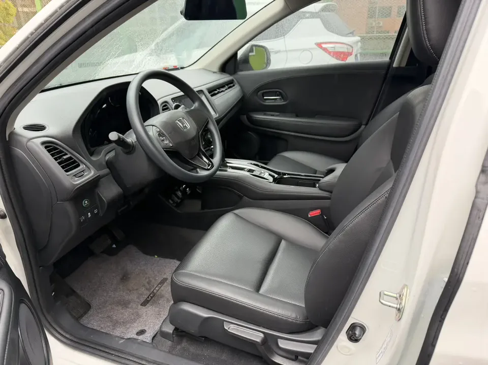 Honda VEZEL 1.5L CVT Elite Intelligent Edition 2022 — миниатюра 3
