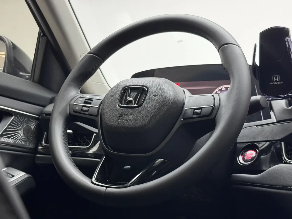 Honda Inspire Insignia 2025 260TURBO Elegant Edition 2025 — миниатюра 4