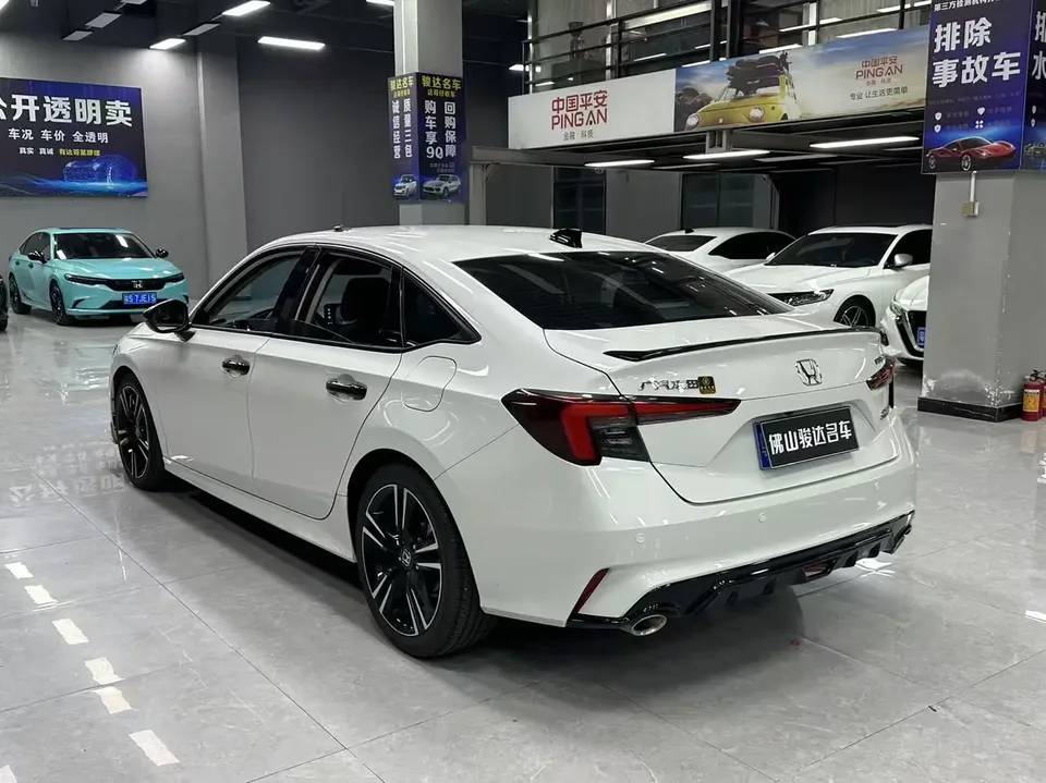 Honda Integra 240TURBO CVT Fantasy NightLuxury Edition 2024 — миниатюра 4