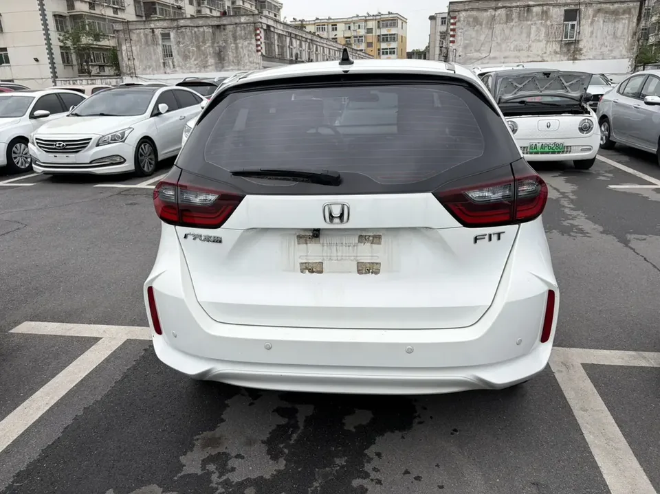 Honda FIT Fit 2022 1.5L CVT Trendy Sunroof Edition 2022 — thumbnail 2
