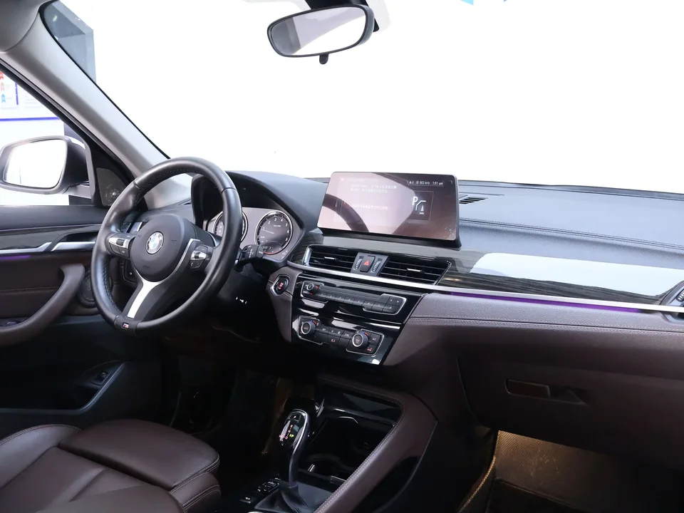 BMW X1 X1 2022 facelift xDrive25Li exclusive model 2023 — thumbnail 4