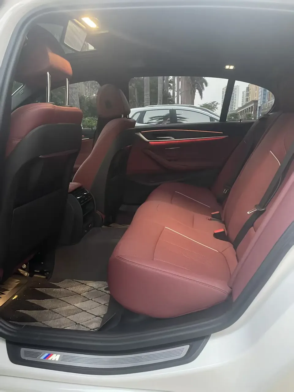 BMW 5 Series 5 Series 2023 530Li Leading M Sport Package 2024 — миниатюра 3