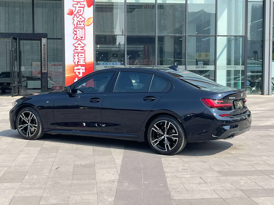 BMW 3 Series facelift 325Li M Sport Night Edition 2022 — миниатюра 2