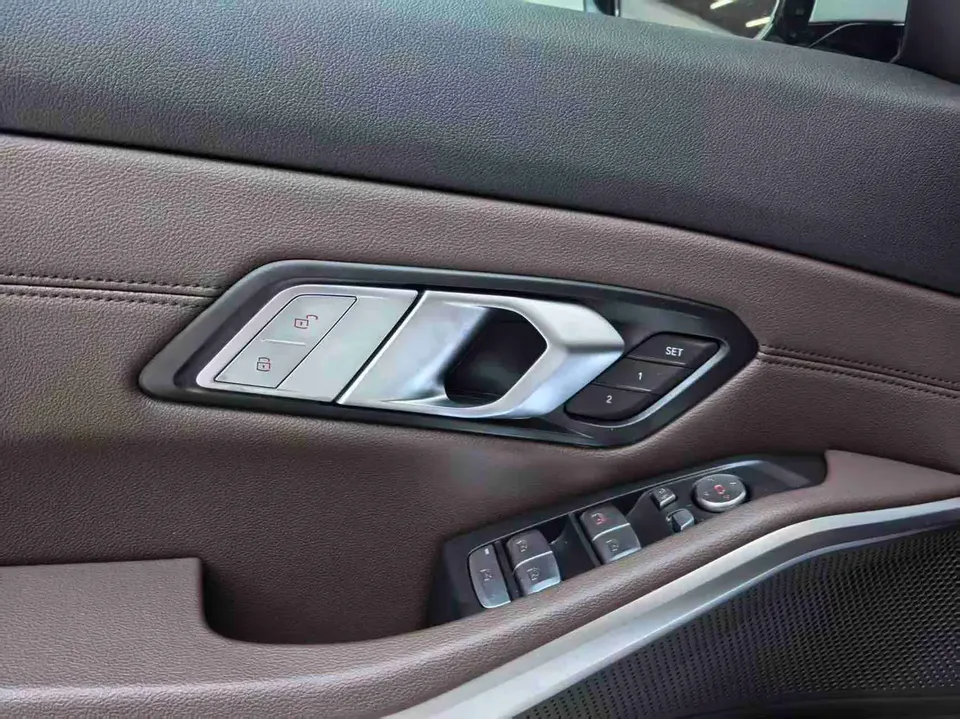 BMW 3 Series 320i Sport Package 2022 — миниатюра 5