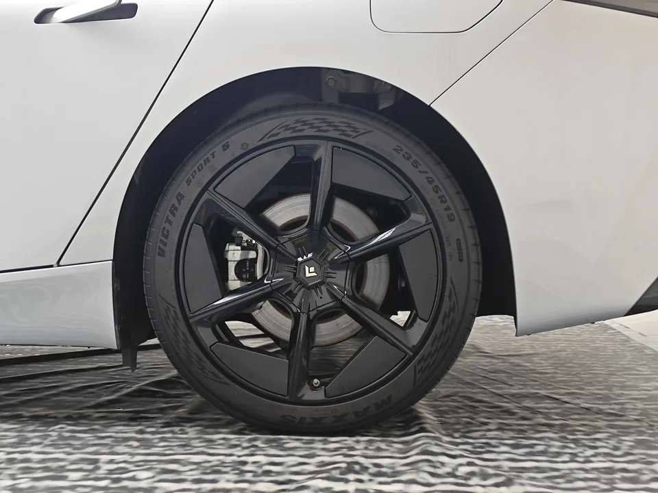GAC Trumpchi Haobo Haopin GT 560 rear-wheel drive seven-wing version ternary lithium 2024 — миниатюра 3