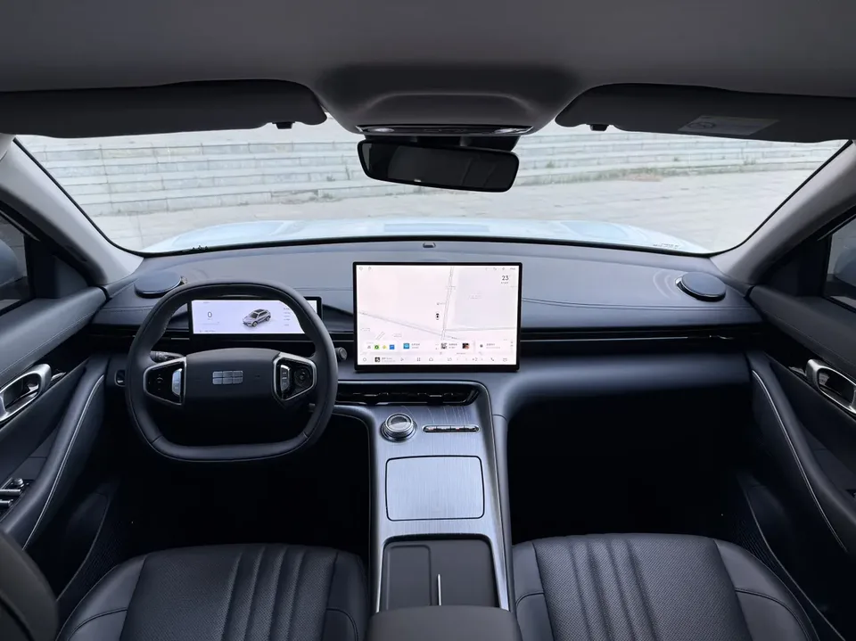Geely Galaxy E5 Galaxy E5 2026 530km Launch Edition 2026 — миниатюра 2