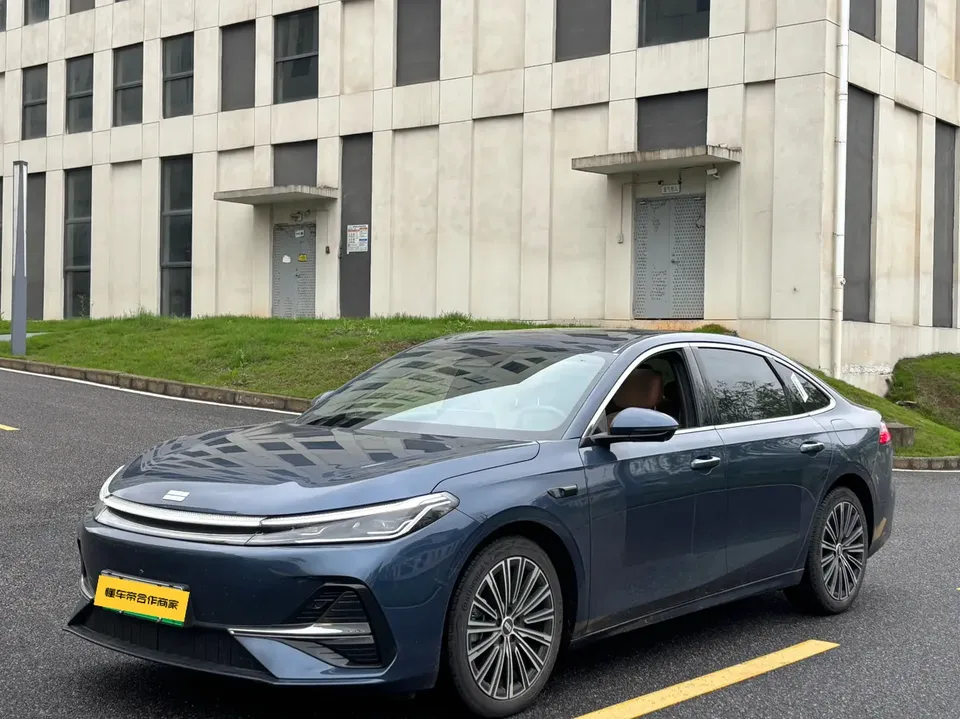 Geely Galaxy A7 PHEV 2025